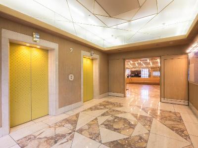 新宿ワシントンホテル 新館 3* 東京都